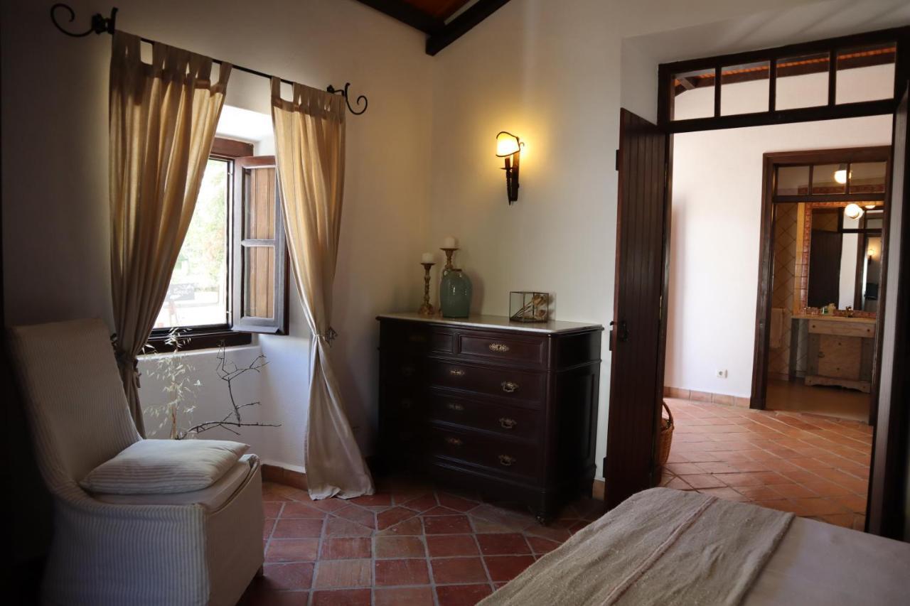Os Agostos Bed & Breakfast エクステリア 写真